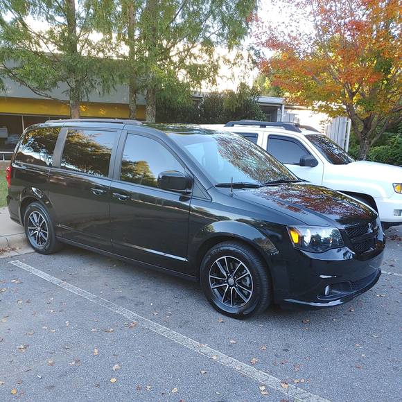 Meet your Posher, Chris - Picture 1 of 1